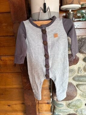 🇨🇦 Tait's Attire Bamboo & Organic Cotton boy Romper One Piece -  size 6-9m